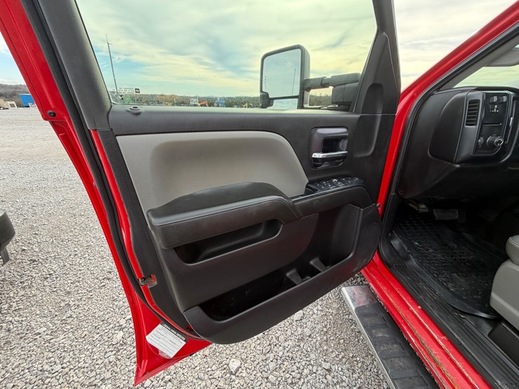 chevrolet-silverado-2500hd-image-21