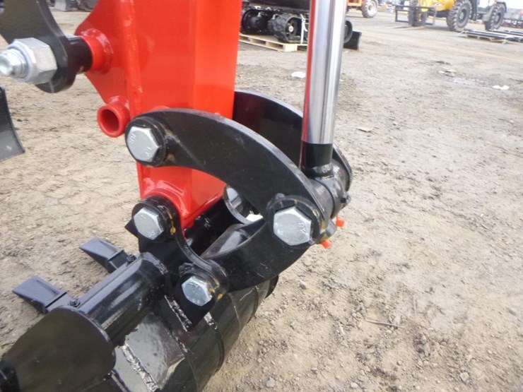 2025-vicsec-vc13-hydraulic-excavator-image-11