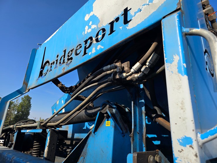 2013-peterbilt-320-image-77