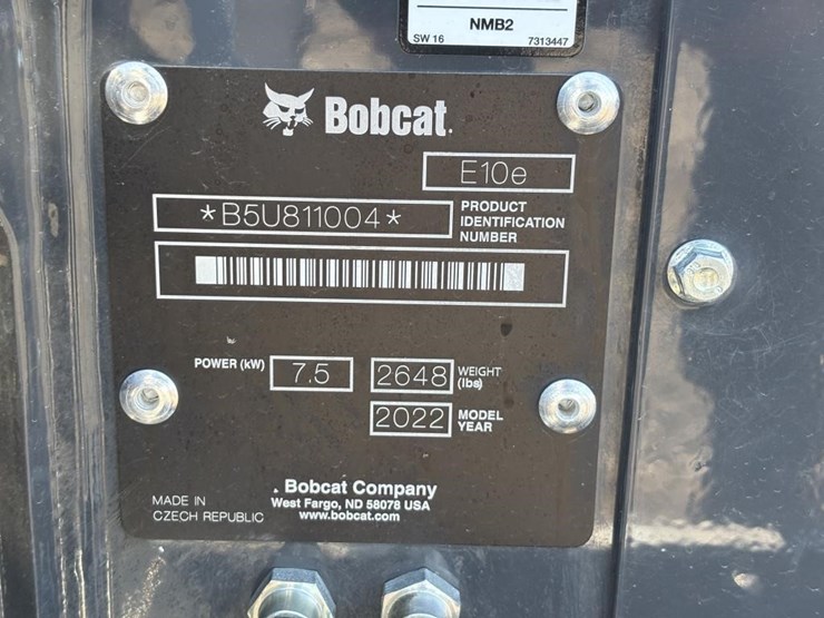 2022-bobcat-e10e-hydraulic-excavator-image-47