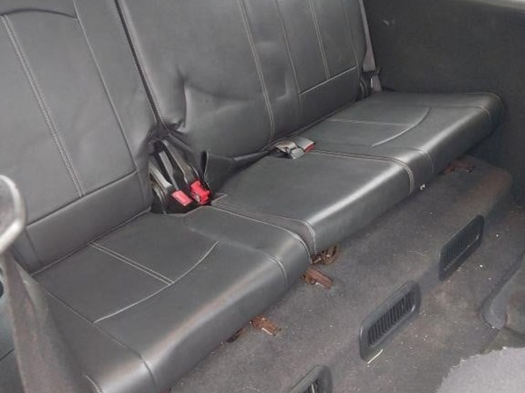 2013-gmc-acadia-image-16