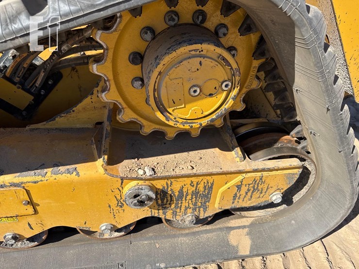 2022-caterpillar-299d3-image-10