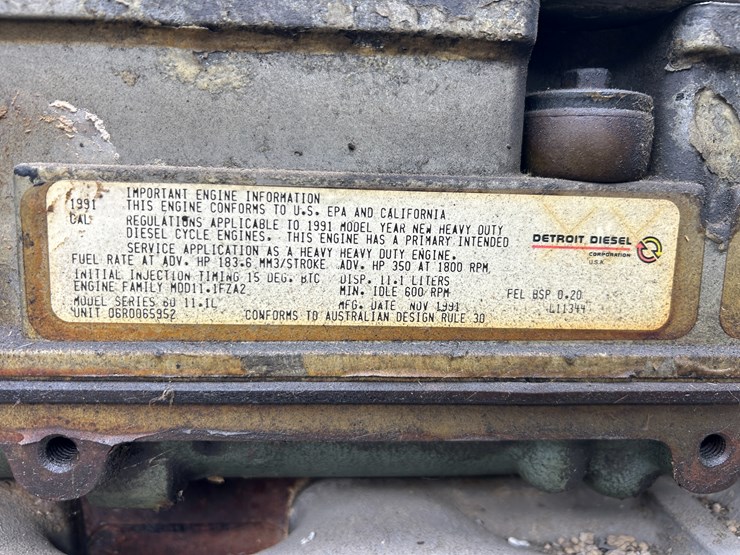 #95-•-volvo-semi-image-50