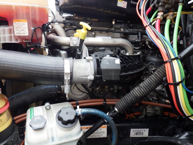 2019-freightliner-cascadia-116-image-24