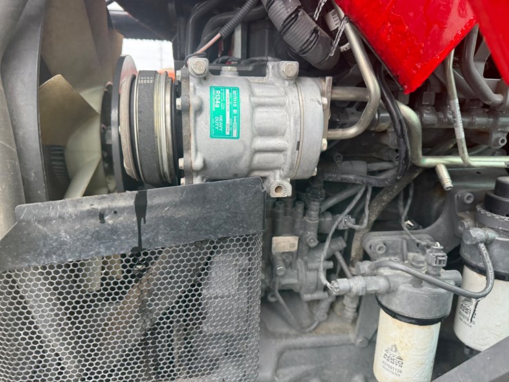 massey-ferguson-4709-image-57