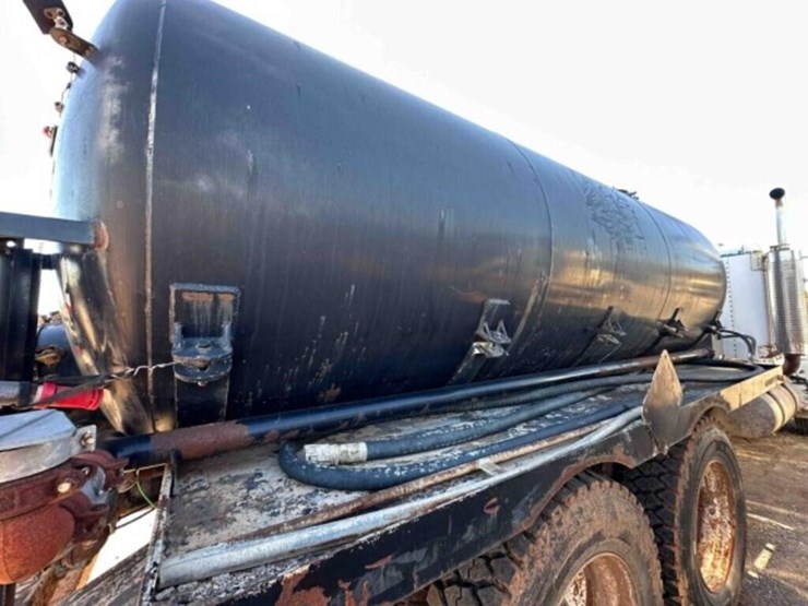 1996-freightliner-bobtail-water-truck-image-24