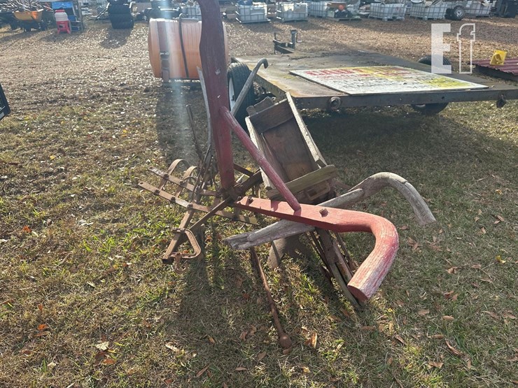 (2)-mule-plows-&-fertilizer-distributors-image-2