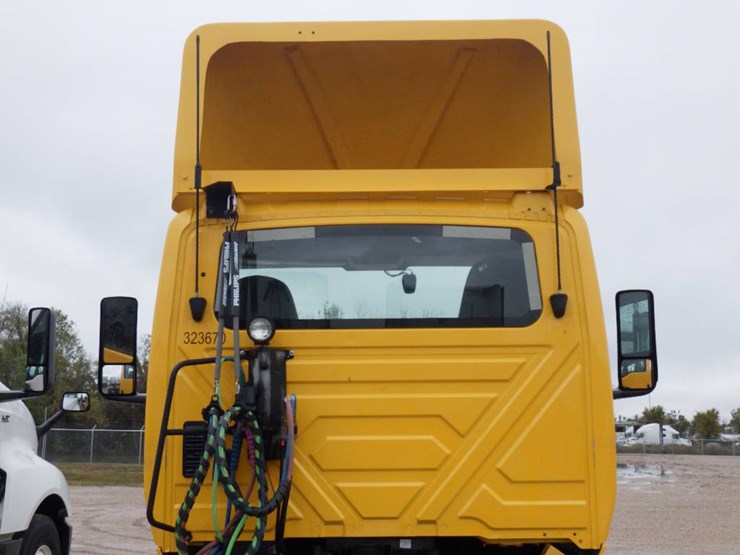 2019-international-lt-image-11