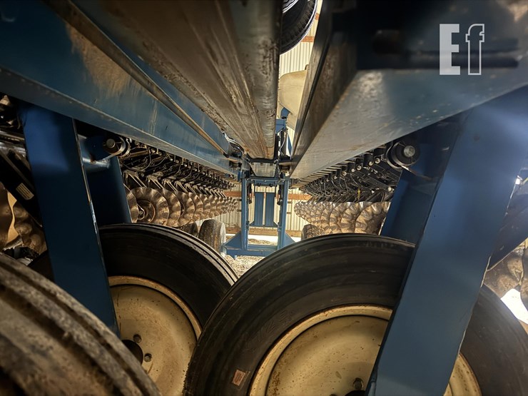 2009-kinze-3700sds-image-6