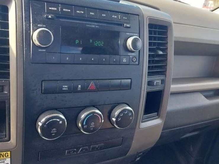 2011-dodge-1500-image-12