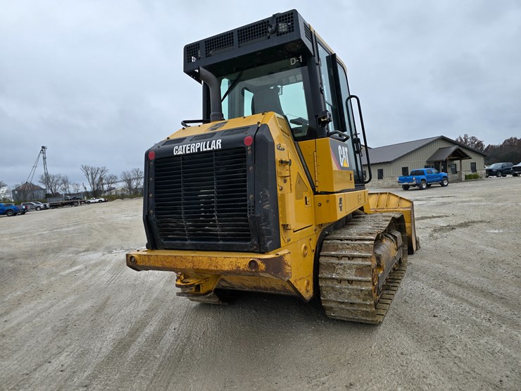 caterpillar-953d-image-29