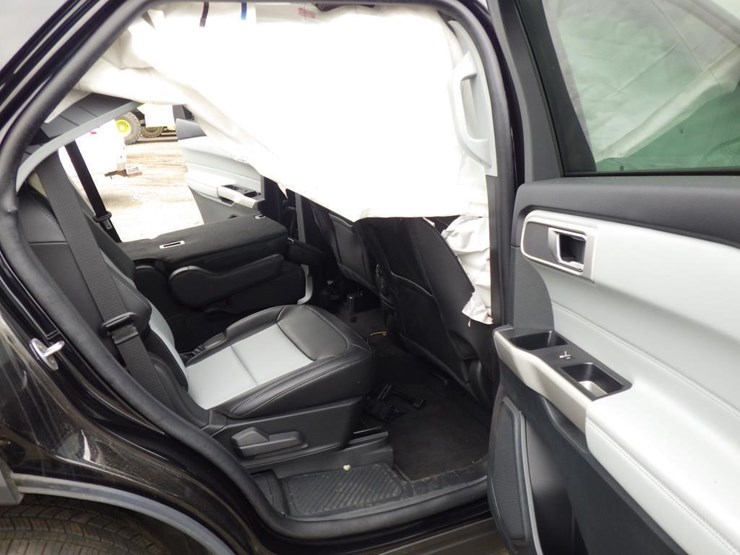 2024-ford-explorer-image-8