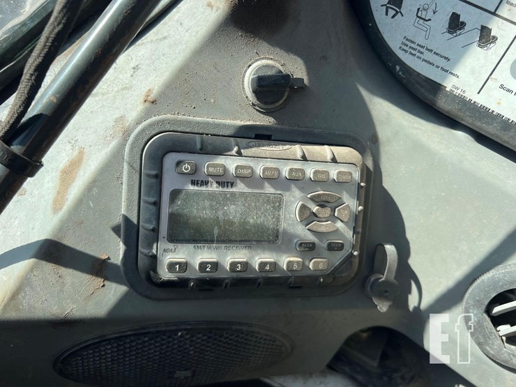 2023-bobcat-t770-image-21