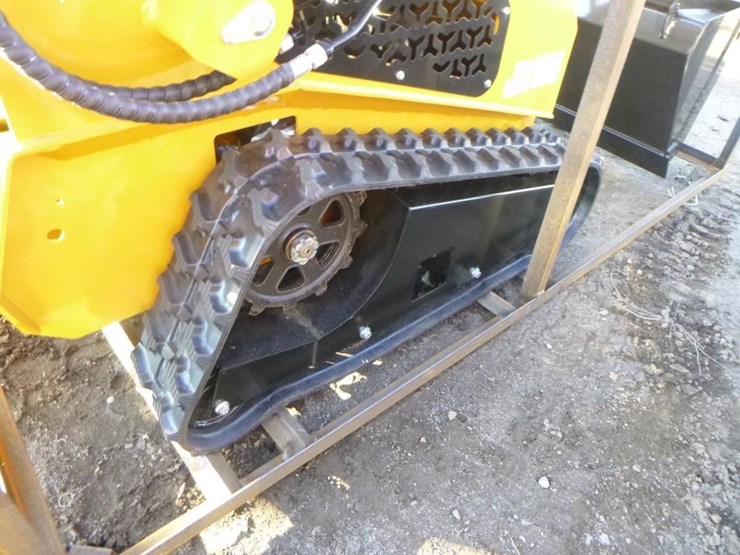 2025-agt-mx-mrt14-skid-steer-track-loader-image-17