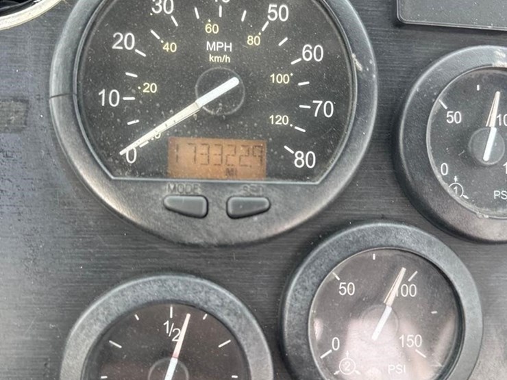 2011-capacity-tj5000-image-26