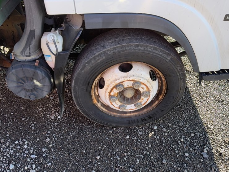 isuzu-npr-hd-image-4