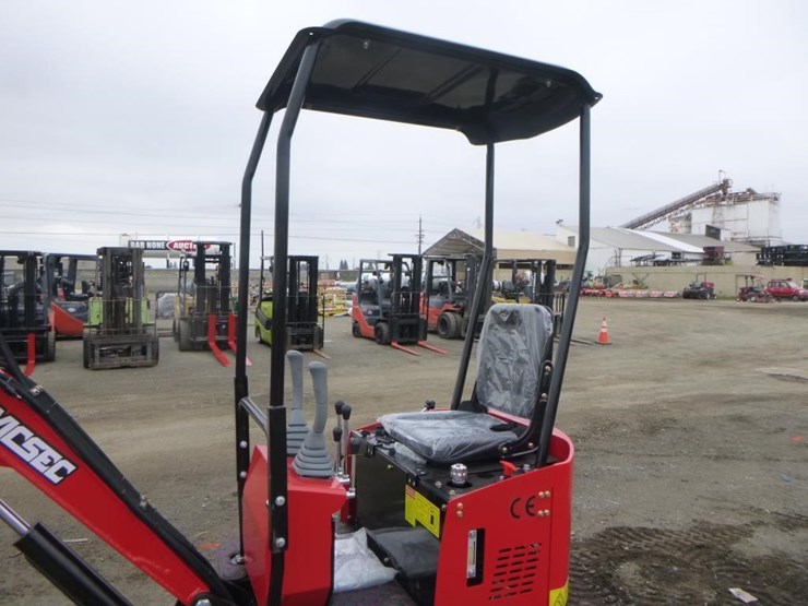 2025-vicsec-vc13-hydraulic-excavator-image-18