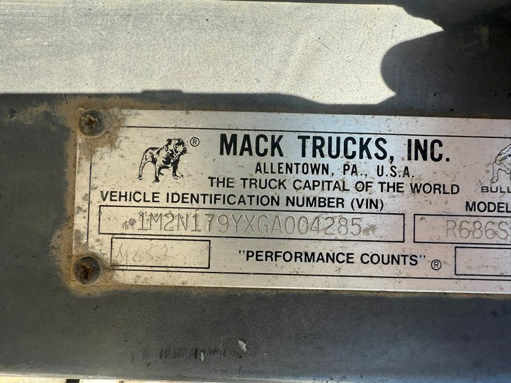 mack-r686st-image-10