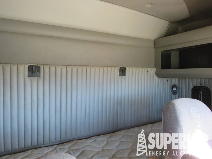 kenworth-t800-image-13