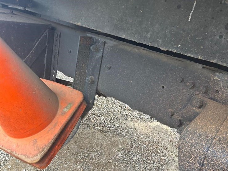 kenworth-t300-image-9