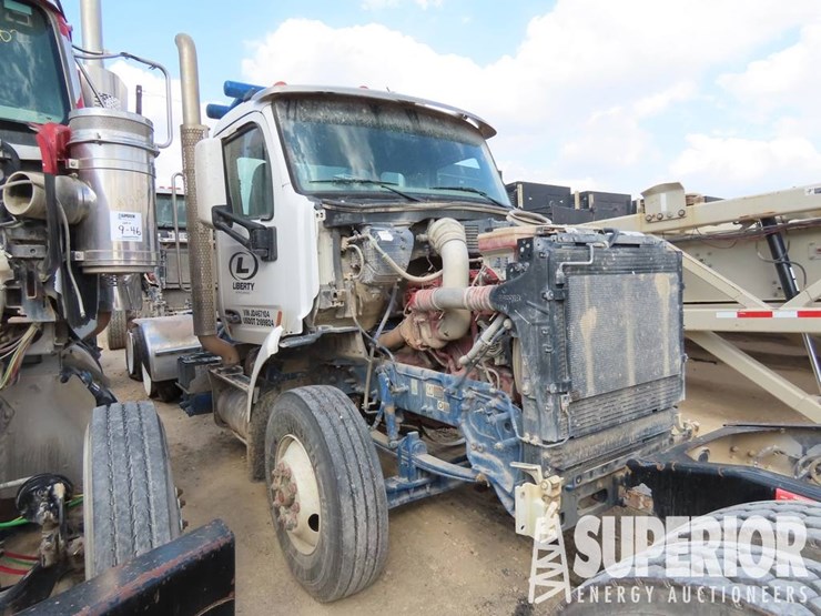 2018-peterbilt-367-image-4