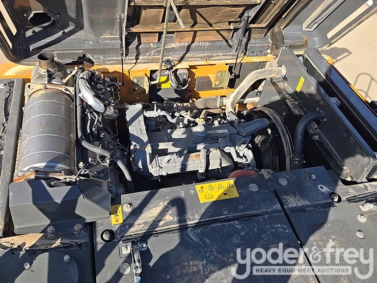 2021-case-cx210-lc-image-139