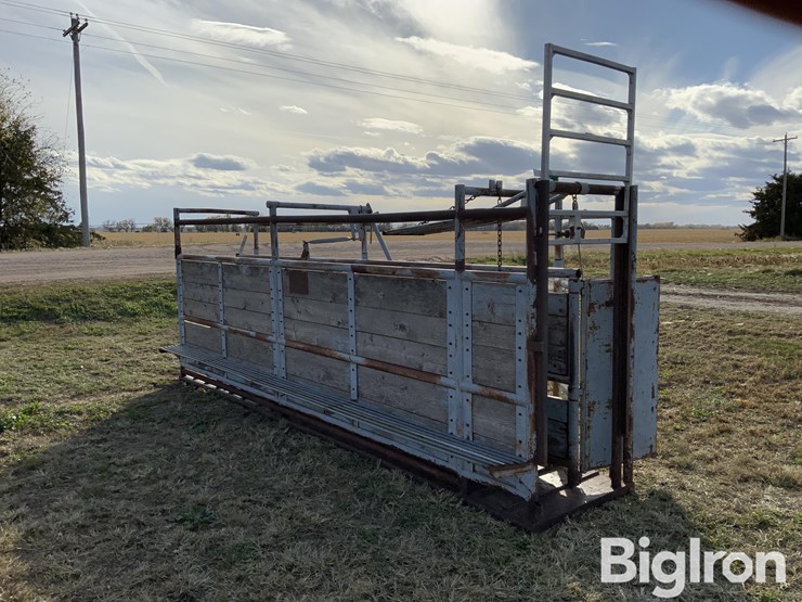 pearson-adjustable-alley-image-3