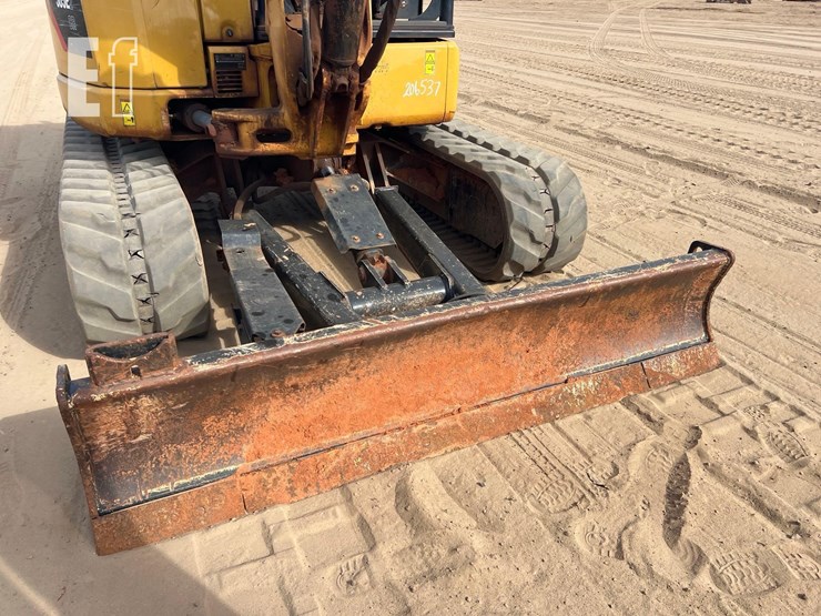 caterpillar-305e2-cr-image-25