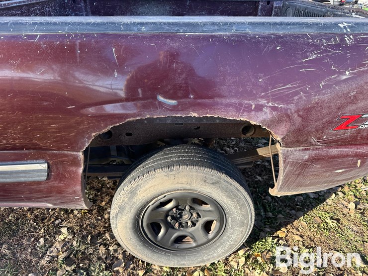 2002-chevrolet-silverado-1500-image-17