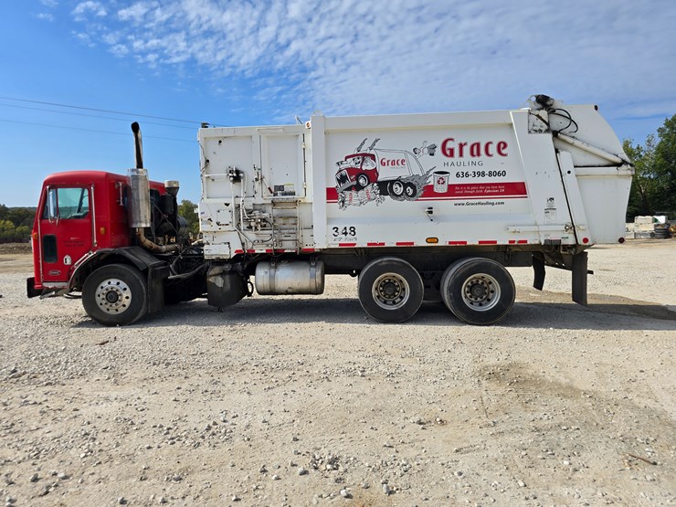 2003-peterbilt-320-image-9