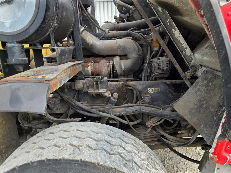 2003-peterbilt-320-image-74