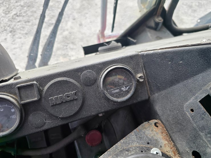 1996-mack-mr688s-image-57