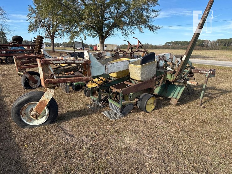 john-deere-7100-image-2