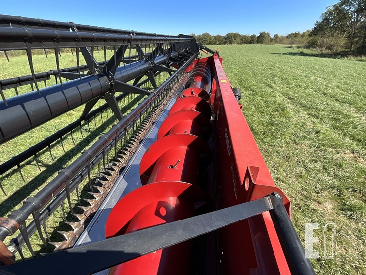 2011-case-ih-3020-image-10