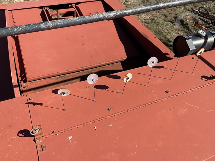 1980-hesston-4900-image-25