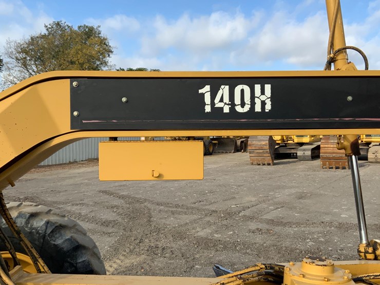 caterpillar-140h-vhp-image-10