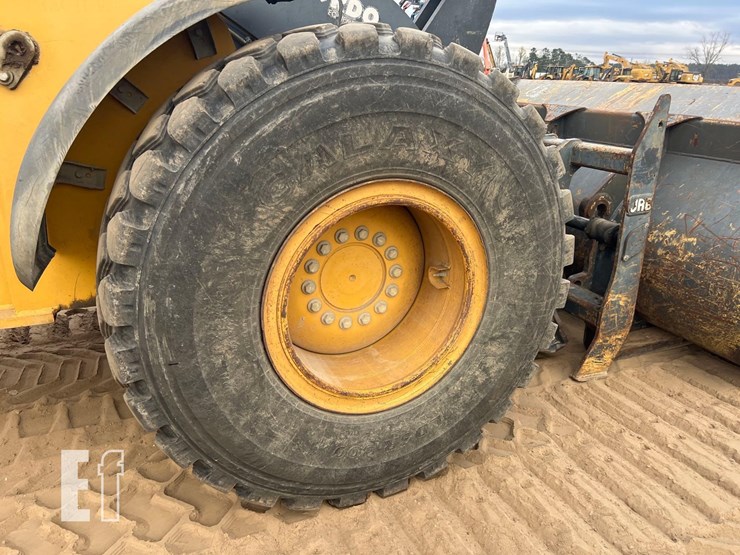 2011-deere-544k-image-12