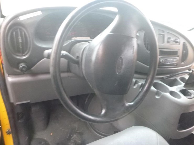 2001-ford-e450-image-15