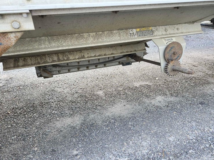 2010-wilson-hopper-bottom-image-5