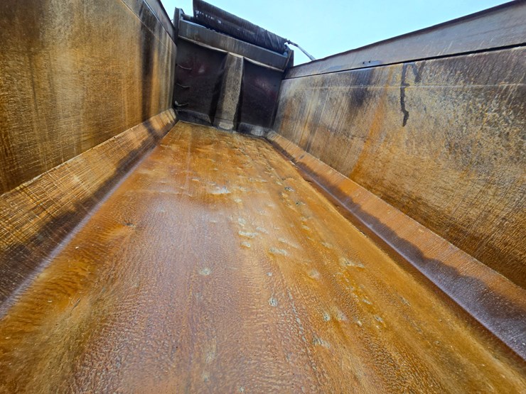 2020-peterbilt-567-image-126