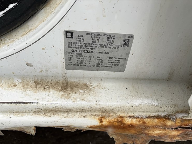 2016-chevrolet-2500hd-image-14