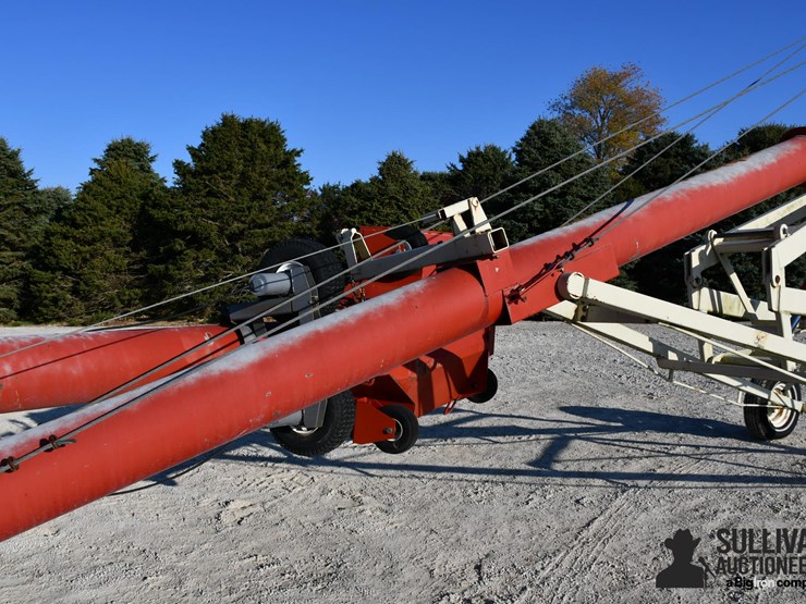 buhler-farm-king-y1060tm-10"x60'-swing-away-auger-image-13