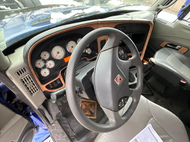 2011-international-prostar-image-18