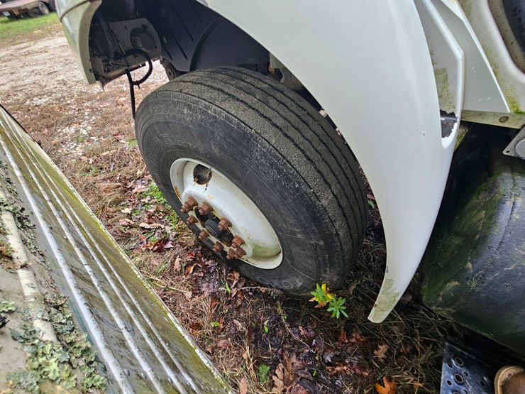 2004-international-durastar-4300-image-26