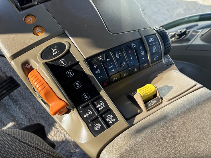 john-deere-8r-370-image-83