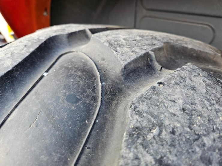 kubota-m7040-image-42