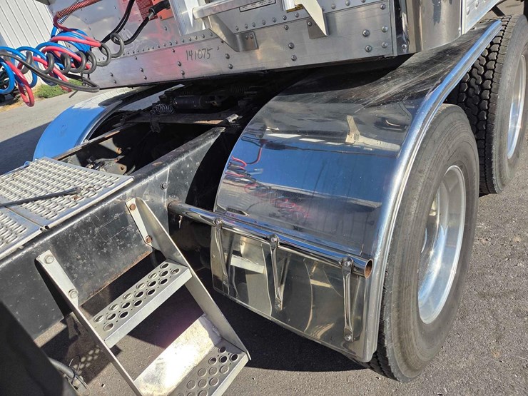 kenworth-t800-image-13