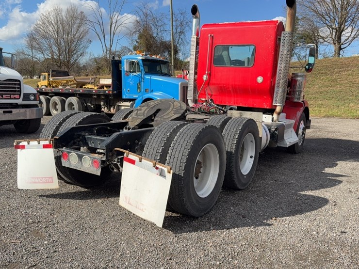 2014-kenworth-t800-image-7