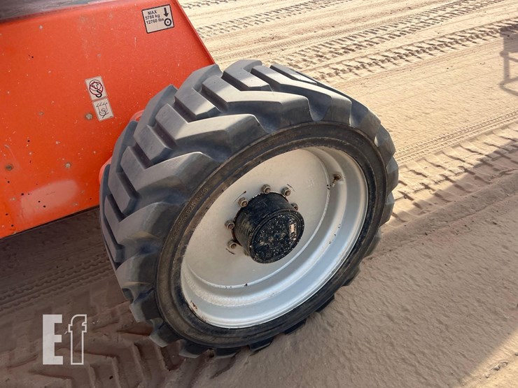 2018-jlg-600s-image-13