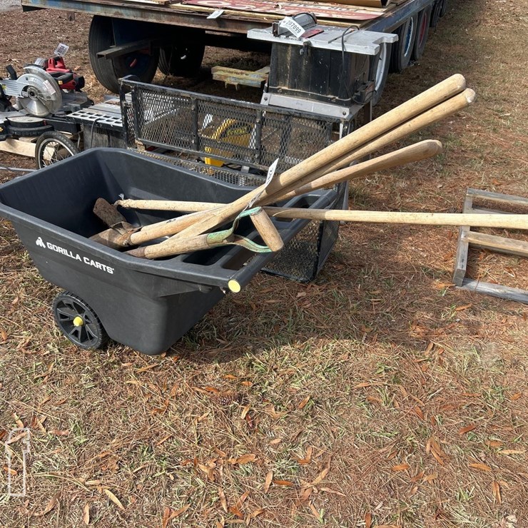 GORILLA 2 WHEEL CART W/ HAND TOOLS